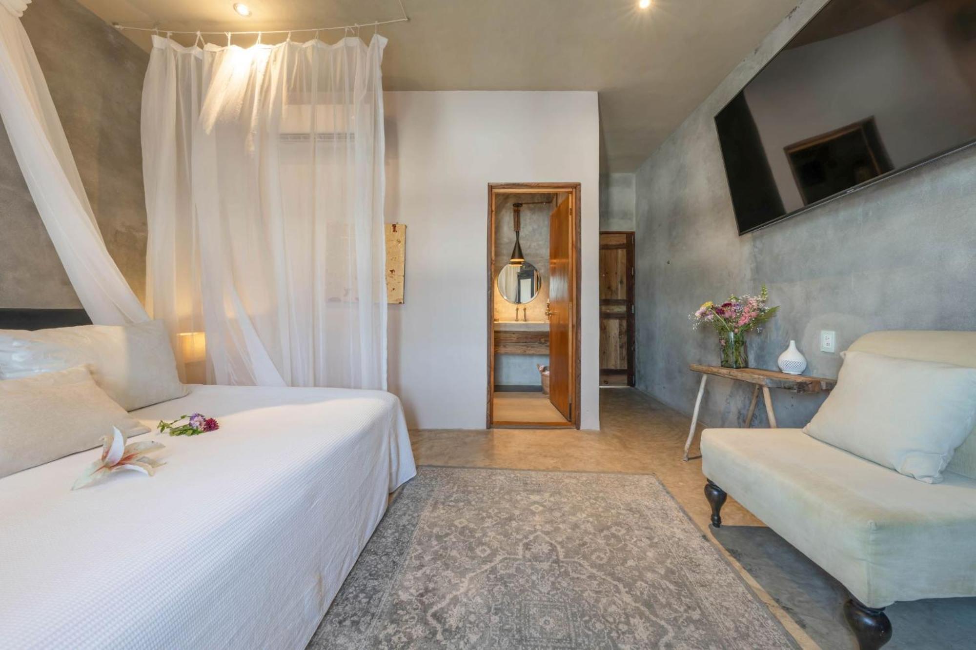 Aruma Boutique With Club Access Included